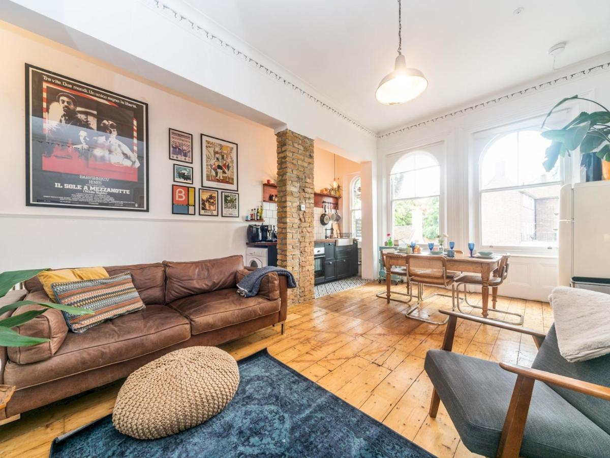 לונדון Pass The Keys Rustic And Quirky Flat In Charming Charlton Village מראה חיצוני תמונה