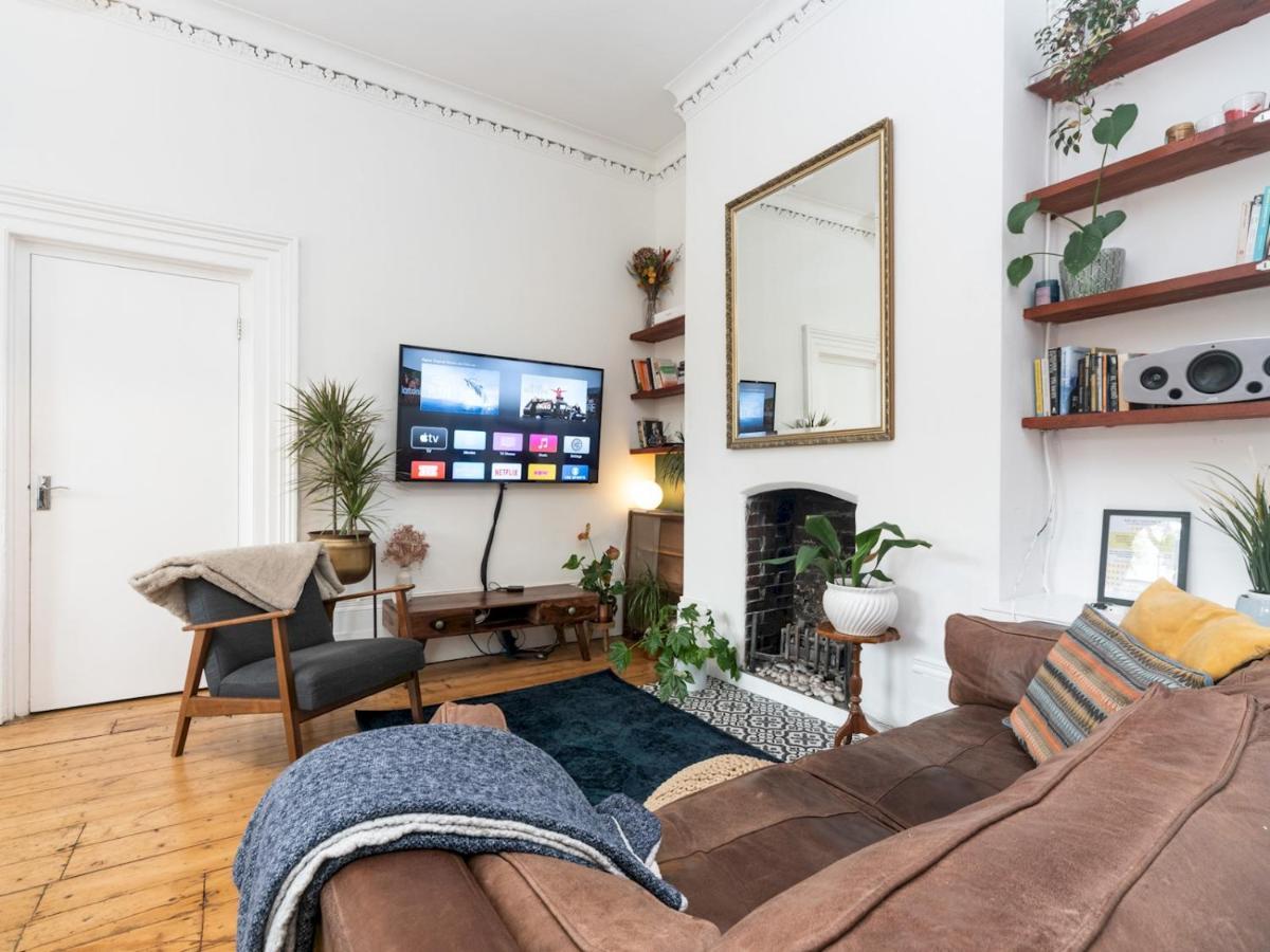 לונדון Pass The Keys Rustic And Quirky Flat In Charming Charlton Village מראה חיצוני תמונה