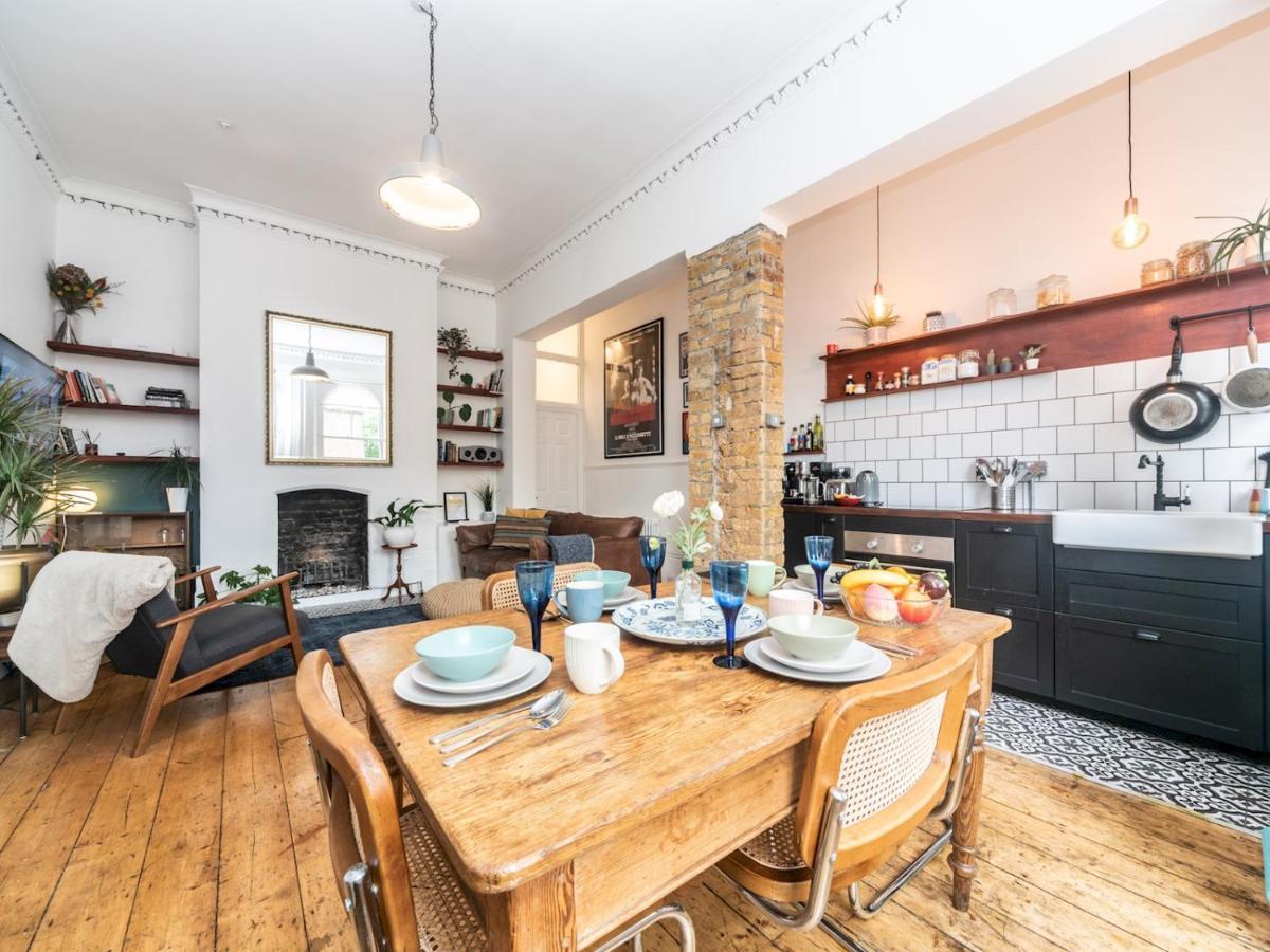 לונדון Pass The Keys Rustic And Quirky Flat In Charming Charlton Village מראה חיצוני תמונה
