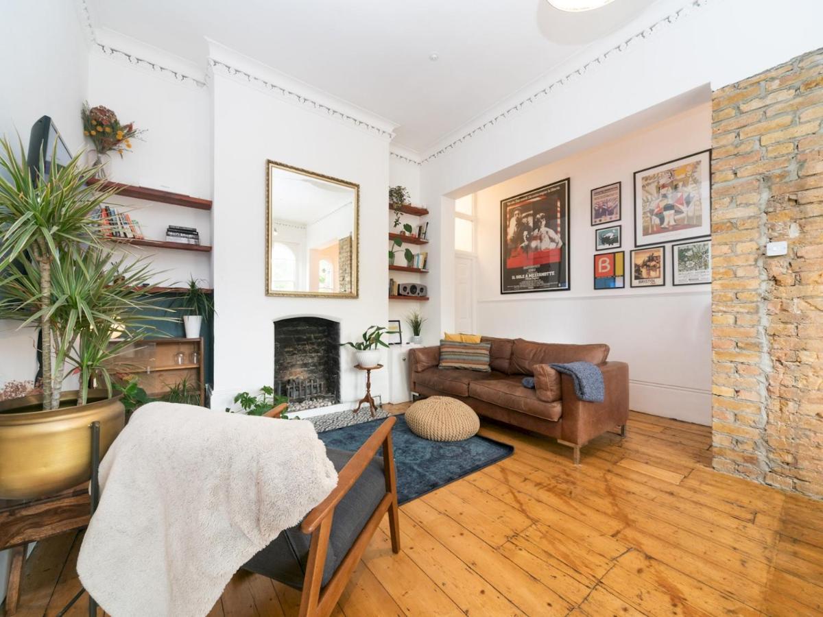 לונדון Pass The Keys Rustic And Quirky Flat In Charming Charlton Village מראה חיצוני תמונה