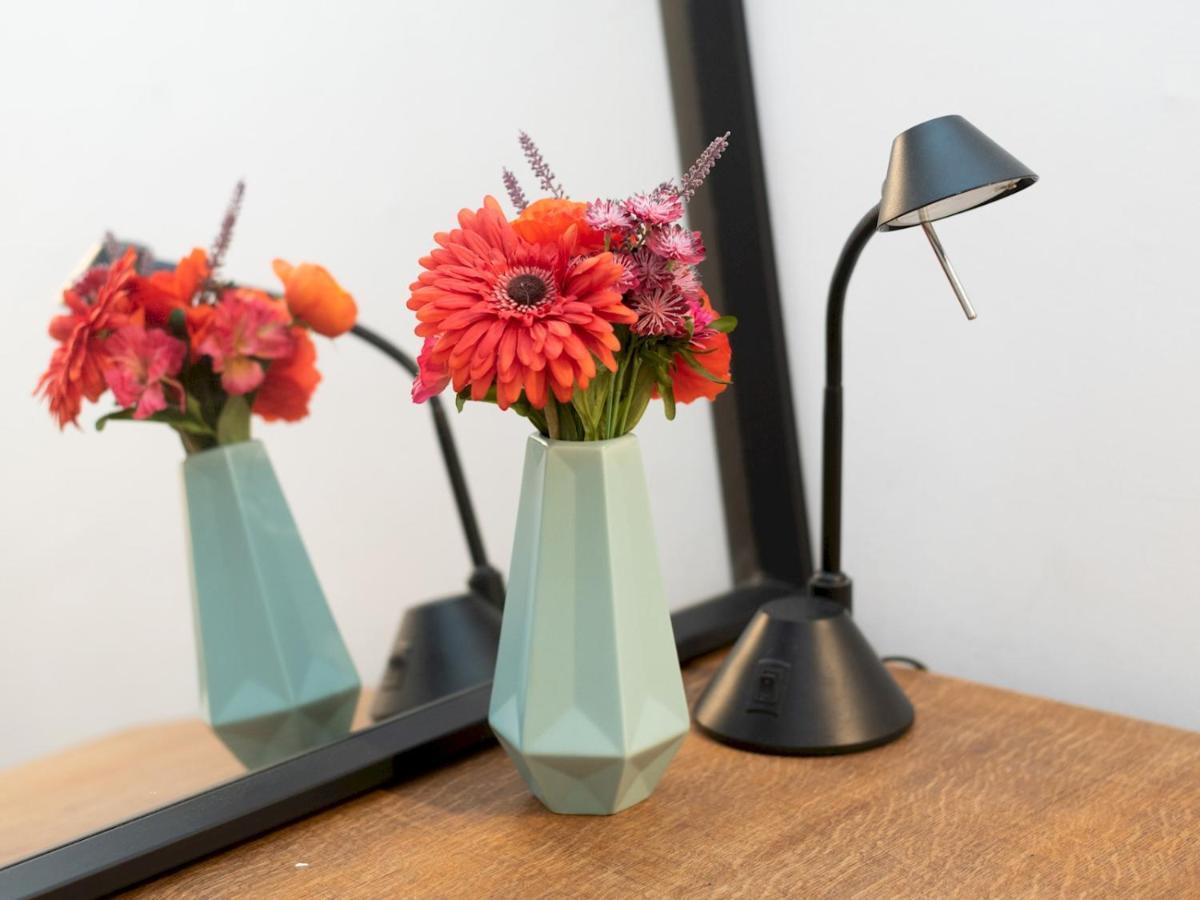 לונדון Pass The Keys Rustic And Quirky Flat In Charming Charlton Village מראה חיצוני תמונה