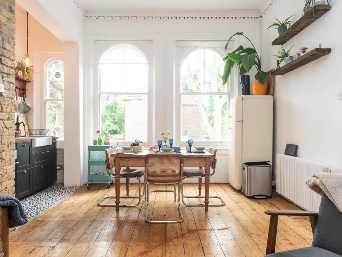 לונדון Pass The Keys Rustic And Quirky Flat In Charming Charlton Village מראה חיצוני תמונה