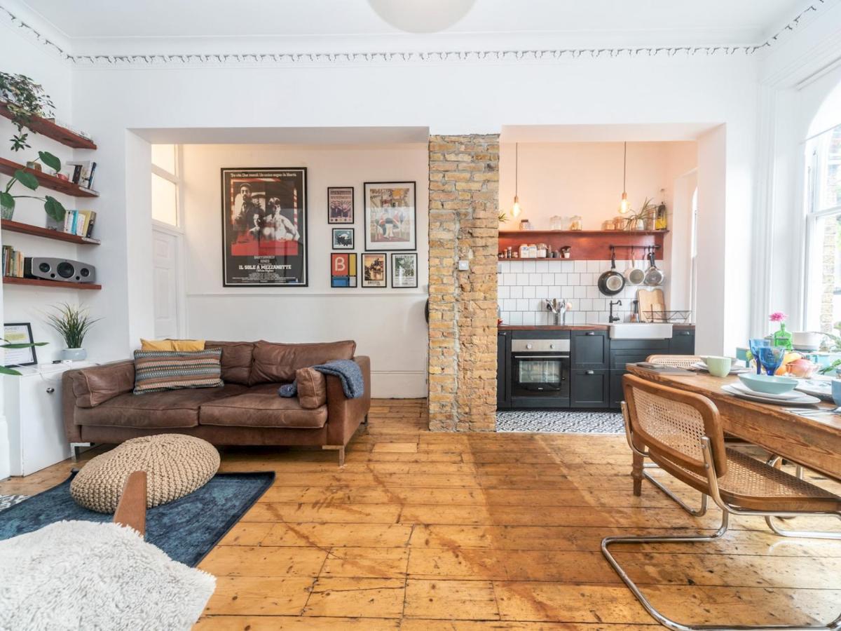 לונדון Pass The Keys Rustic And Quirky Flat In Charming Charlton Village מראה חיצוני תמונה