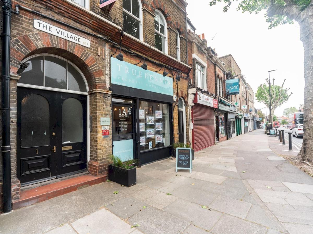 לונדון Pass The Keys Rustic And Quirky Flat In Charming Charlton Village מראה חיצוני תמונה