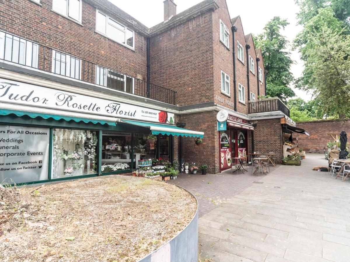 לונדון Pass The Keys Rustic And Quirky Flat In Charming Charlton Village מראה חיצוני תמונה